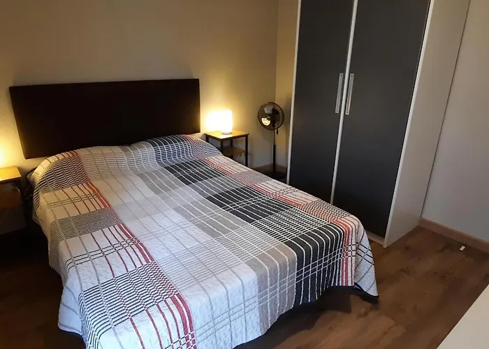 Amplio En Planta Baja Con Terraza Y Jardin, Cerca De La Playa Carboneras, - Es-170-1 * 兰卡