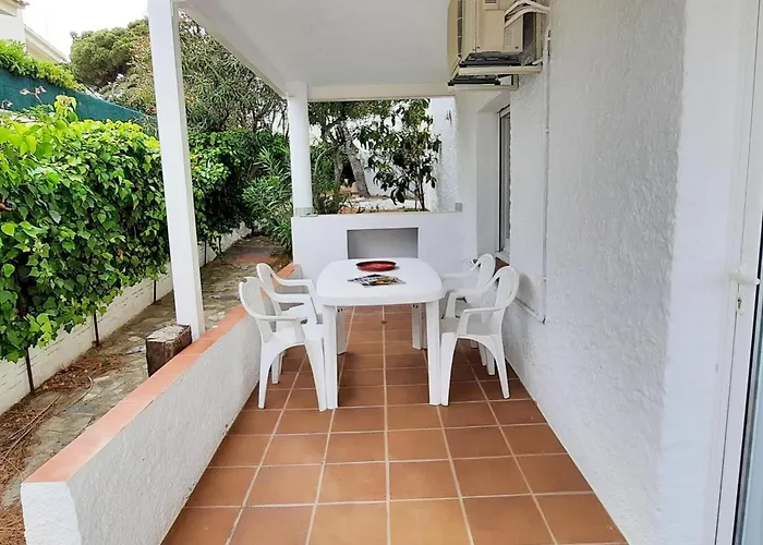 Amplio En Planta Baja Con Terraza Y Jardin, Cerca De La Playa Carboneras, - Es-170-1